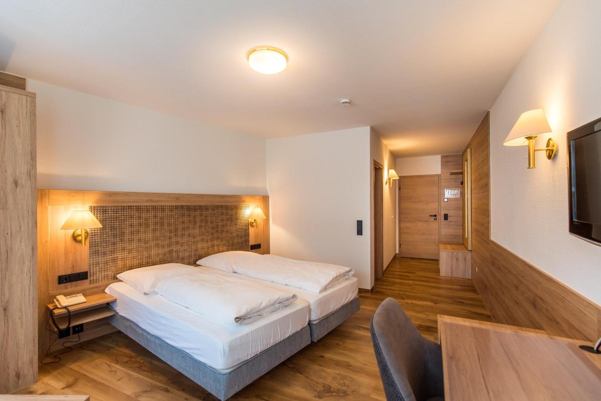 Hotel-Restaurant Heiligenstadter Hof Heiligenstadt in Oberfranken Eksteriør billede